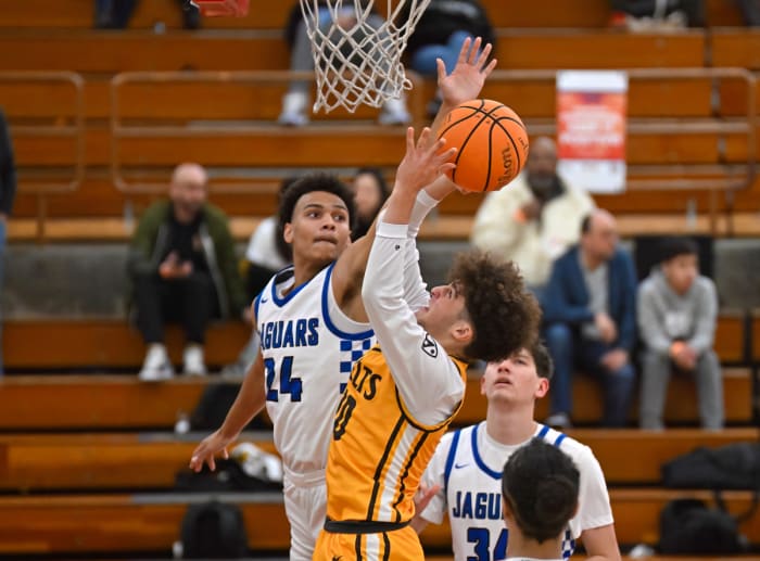 Crespi vs Canyon View Prep Torrey Pines Holiday Classic December 30, 2023 Photo-Justin Fine00